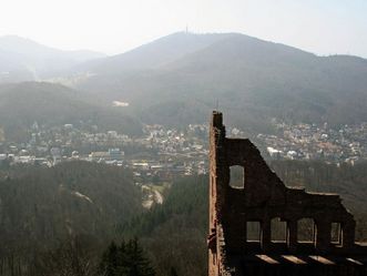 Blick auf Baden-Baden vom Alten Schloss Hohenbaden aus