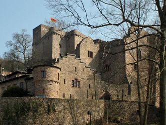 Gesamtansicht des Alten Schlosses Hohenbaden